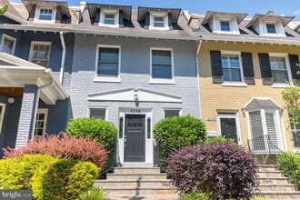 Building Photo - 5338 41st St NW