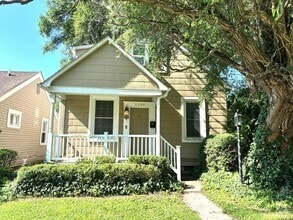 Building Photo - 2239 Ridgemont Rd
