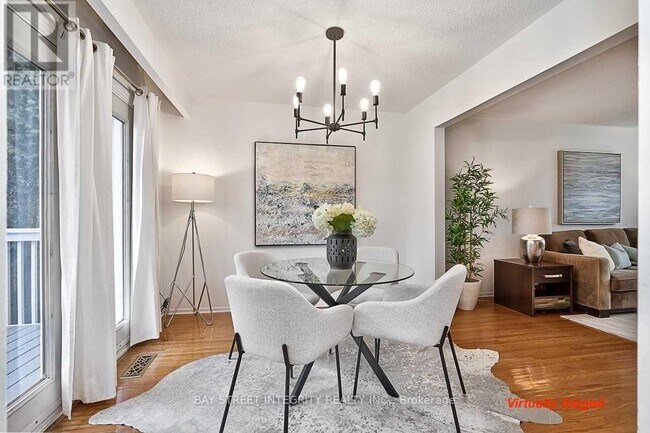 Photo du bâtiment - 1261 Richards Crescent