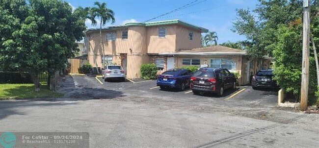 Foto del edificio - 1406 NE 57th Pl