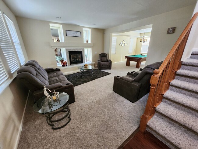 Building Photo - Exquisite 7-Bedroom Home in Cold Springs: ...