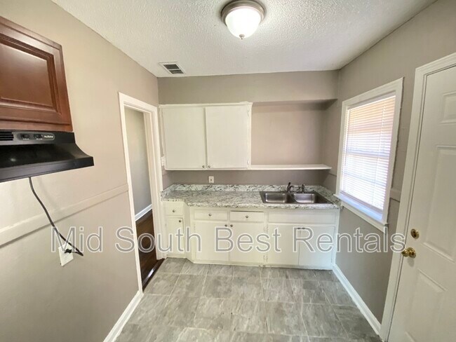 Building Photo - 1385 Kimball Ave