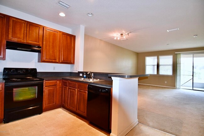 Building Photo - 2379 Sunset Bluff Dr