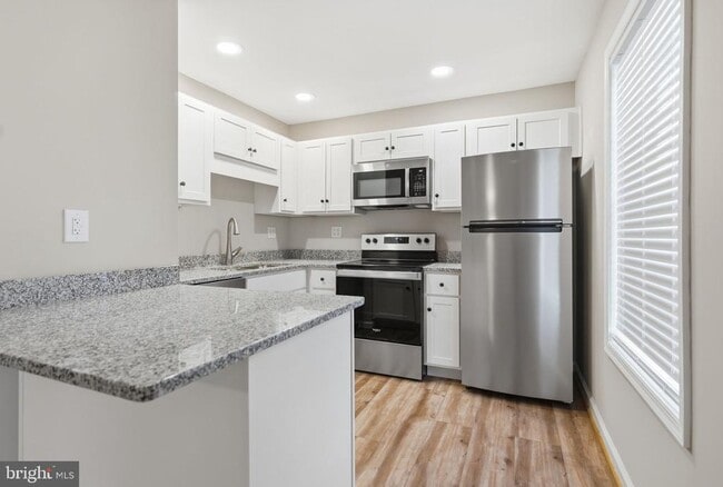 Foto del edificio - 2691 Goldmiller Rd