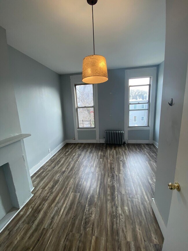 Building Photo - 1134 Hancock St