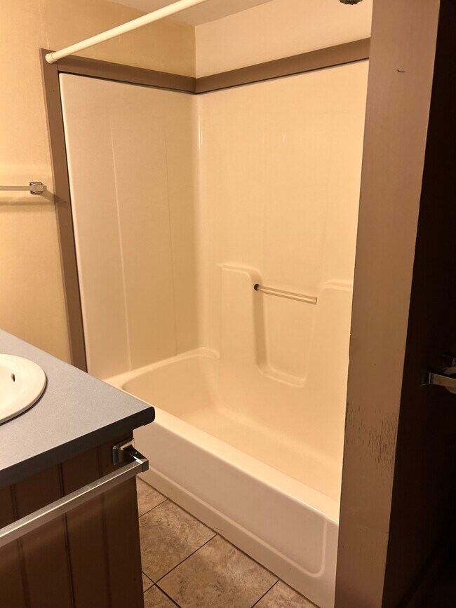 Bathroom first floor - 107 Lee Rd