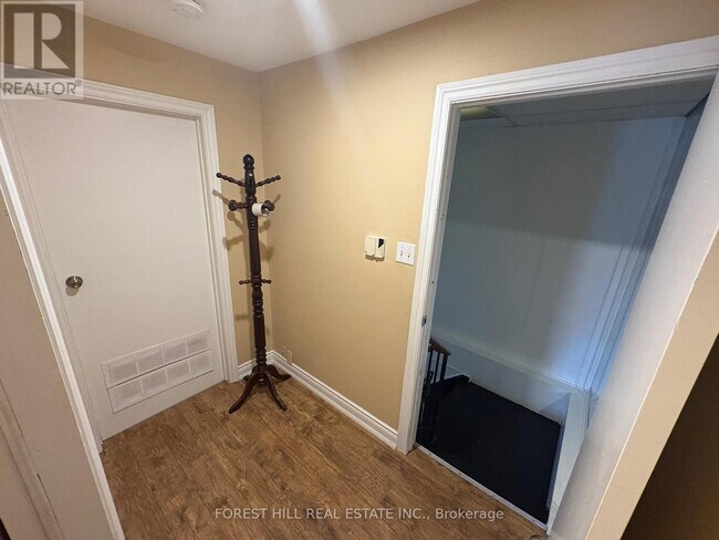 Photo du bâtiment - 12 Mill St