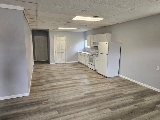 Building Photo - 11495 Leetown Rd