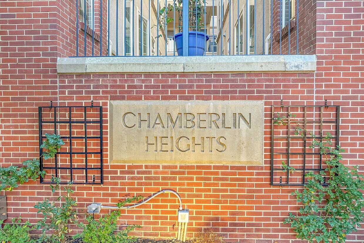 Primary Photo - $2,295.00, 2-bed, 2-bath located in Denver...
