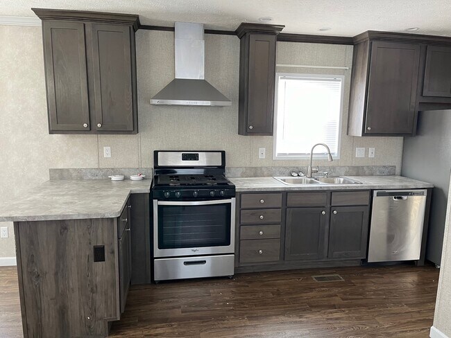 Foto del edificio - 85 Nettie Ave