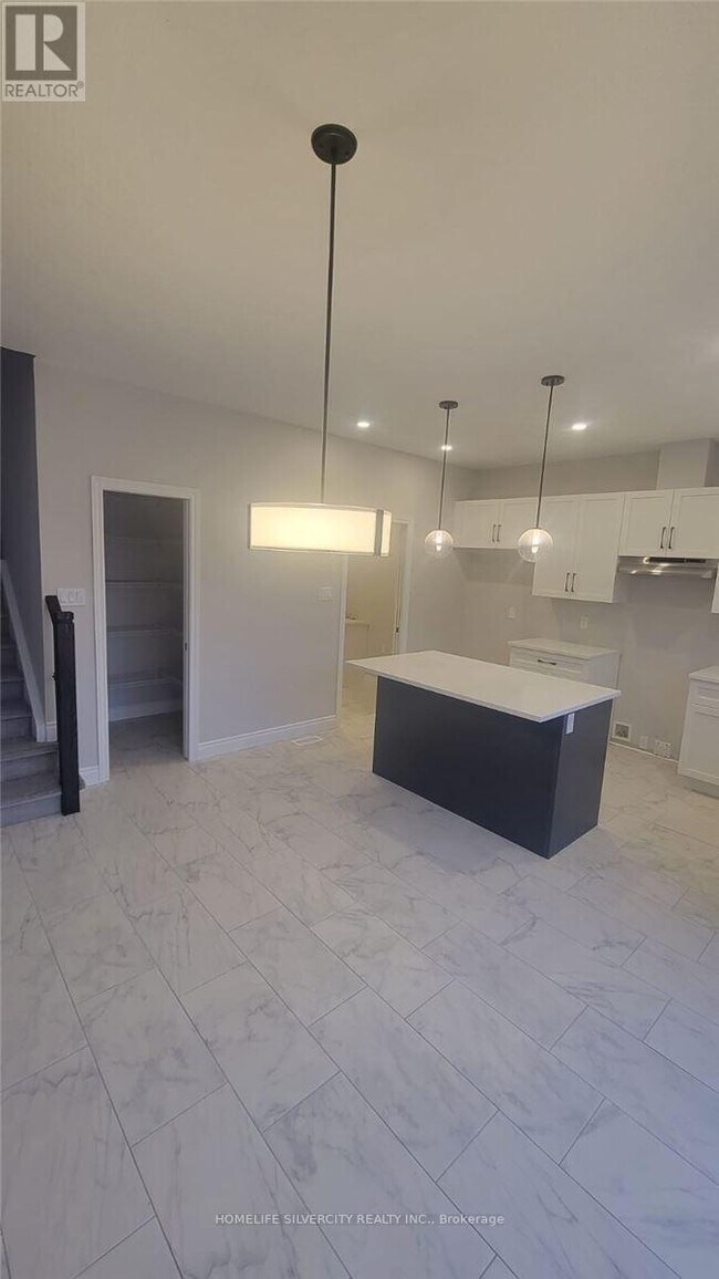 Photo du bâtiment - 16 Grundy Cres