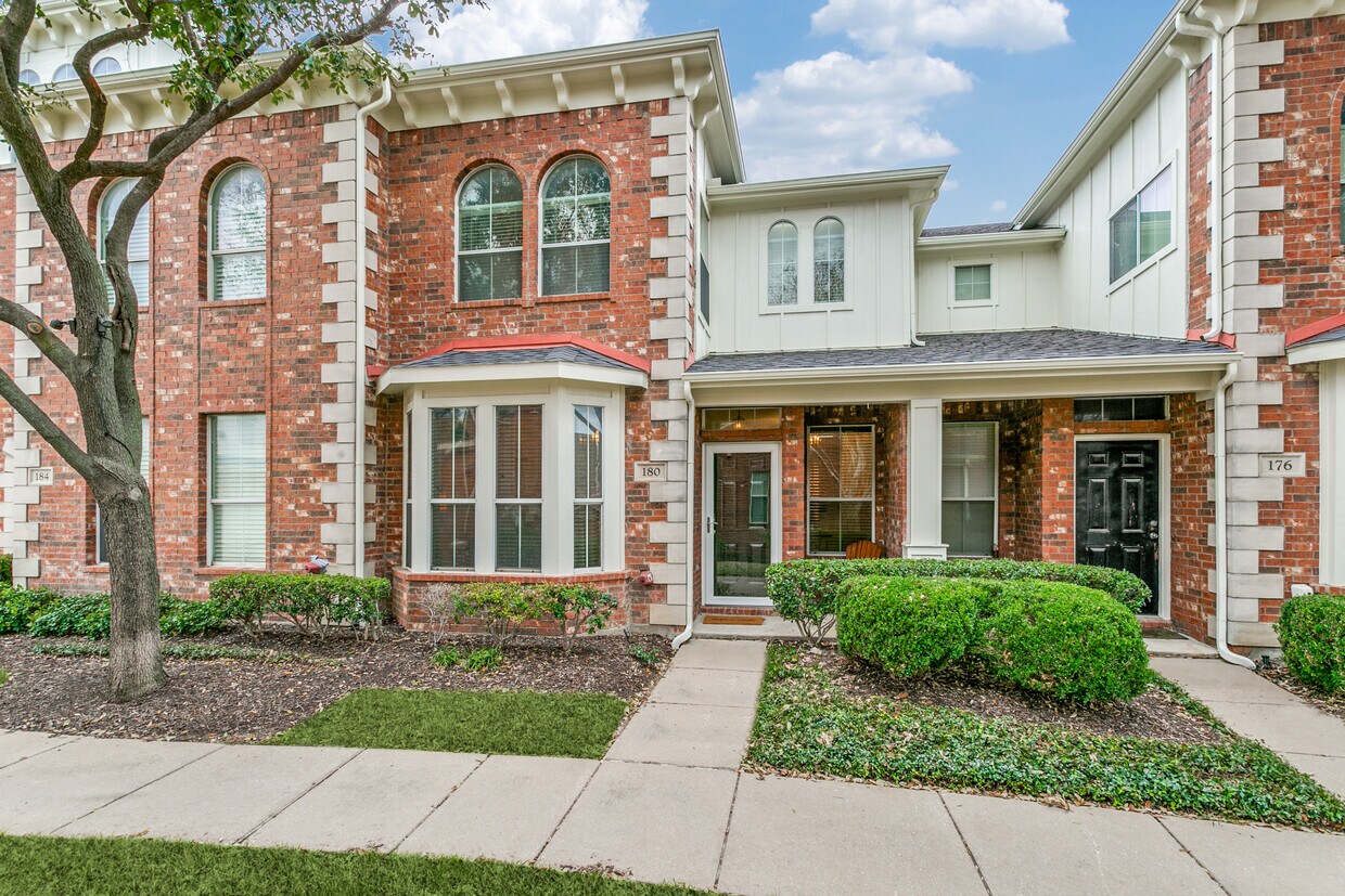 Photo - 180 Leonard St (Lewisville, TX)