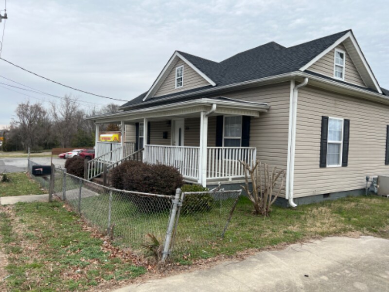 Primary Photo - 709 Rauhut St