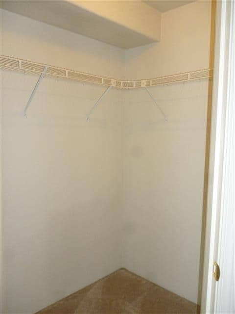 Building Photo - Great Townhouse with Large fenced Back Yar...