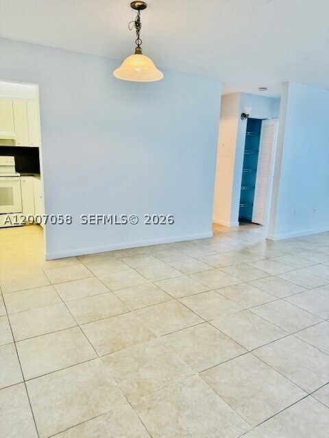 Foto del edificio - 2425 NE 135th St