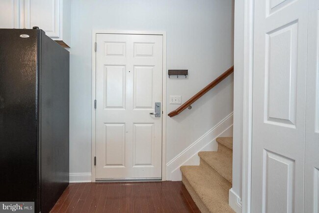 Foto del edificio - 300 W Elm St