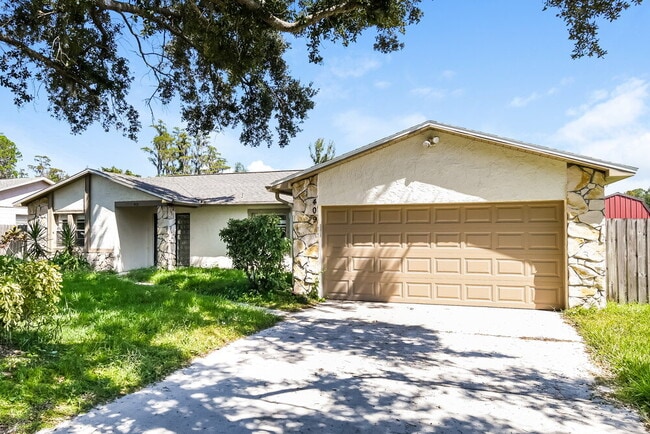 Building Photo - 409 Riverwoods Cir