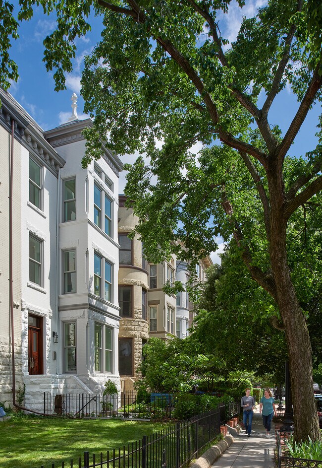 Building from Sidewalk - 1739 17TH ST NW