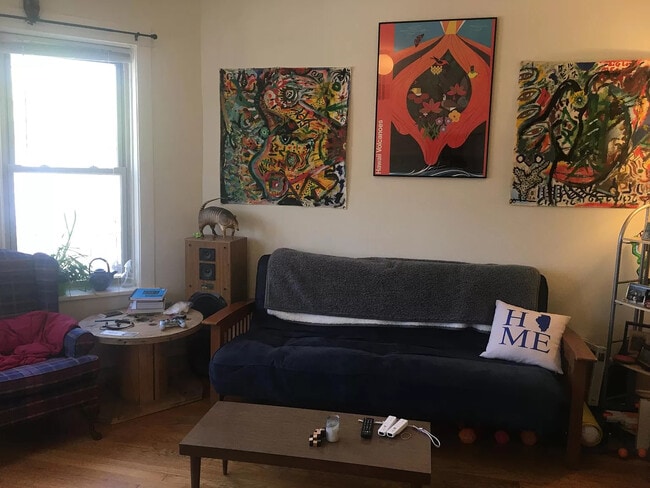 Building Photo - 2319 W School St