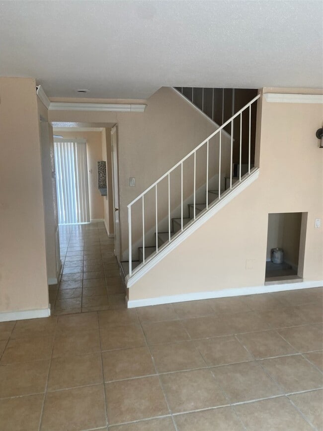 Foto del edificio - 9350 Country Creek St