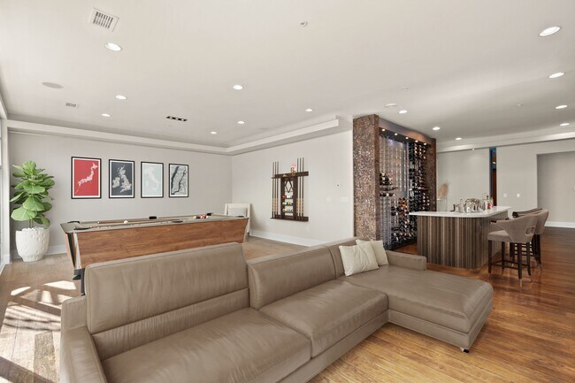 Foto del edificio - 301 Fifth Ave