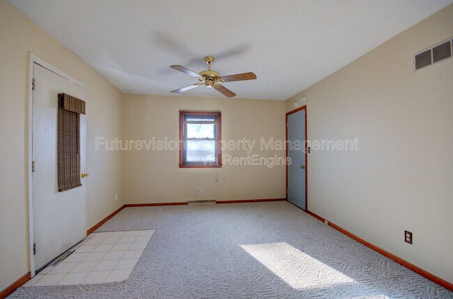 Building Photo - 634 Hays