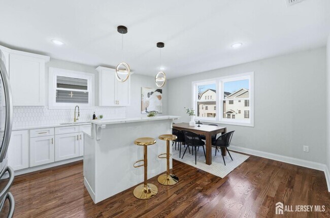 Foto del edificio - 46-46 Eppirt St