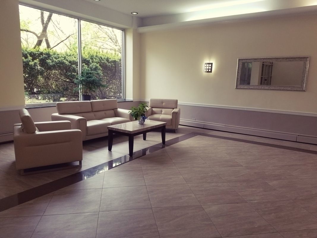 Lobby fresh!! - 4499 Henry Hudson Pkwy W