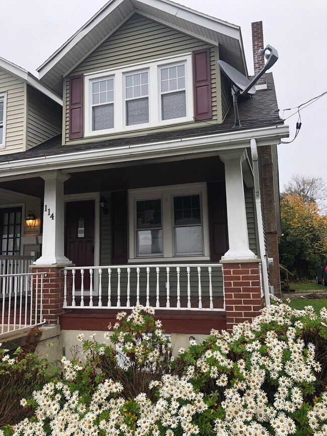 FRONT - 114 S 20th St