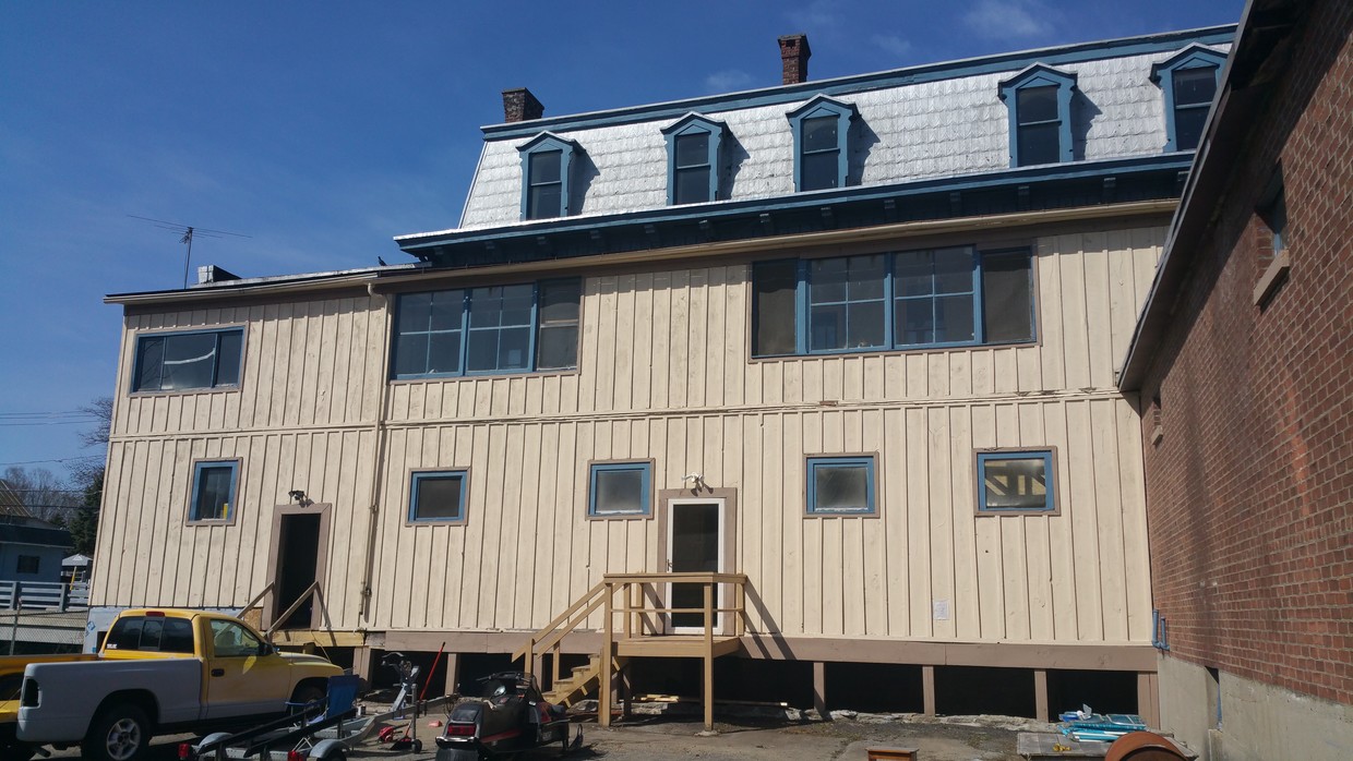 Building Photo - 107 S Pawling St