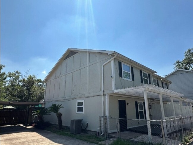Building Photo - 9202 Campbell Rd