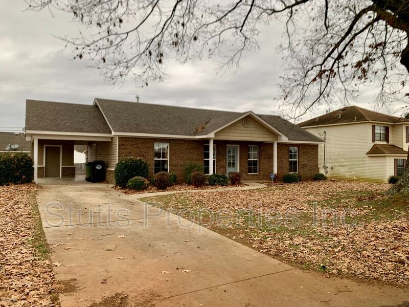 307 Monroe Ave, Muscle Shoals, AL 35661 House Rental in Muscle Shoals