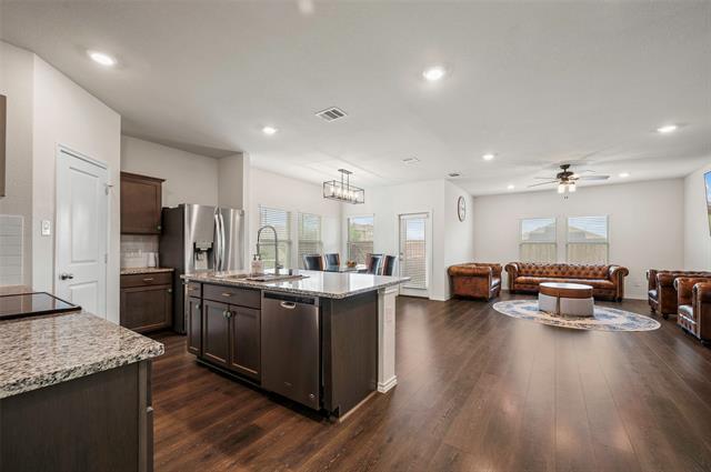 Foto del edificio - 901 Euston St