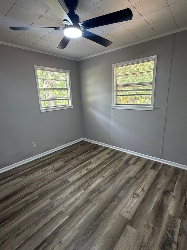 Foto del edificio - 811 Ford St