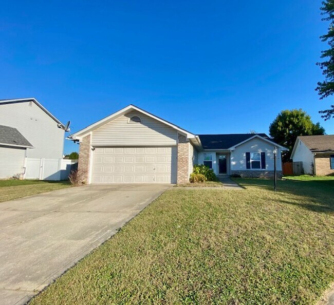 Great 3 Bedroom 2 Bathroom Ranch Style Hom... - Great 3 Bedroom 2 Bathroom Ranch Style Hom... House