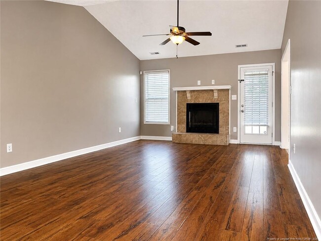 Building Photo - 2211 Puffin Pl