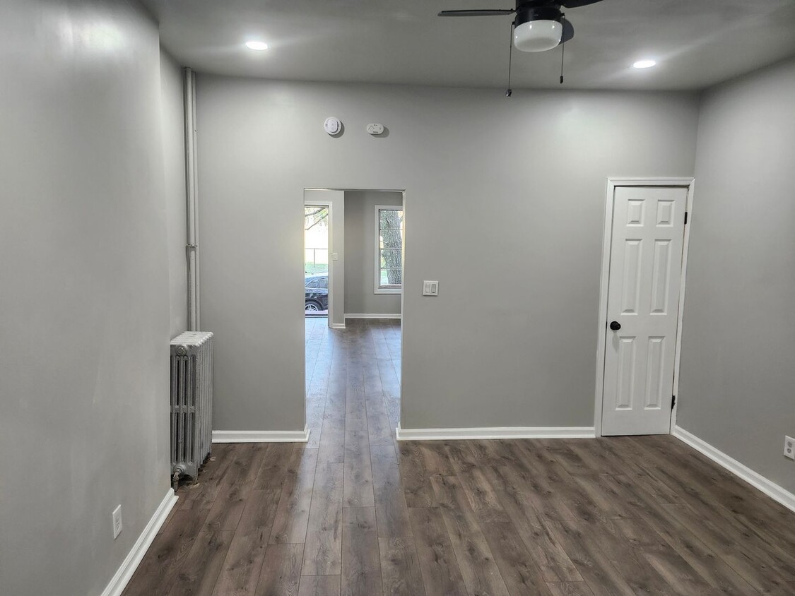 Foto principal - Charming 3BR Townhome in Baltimore