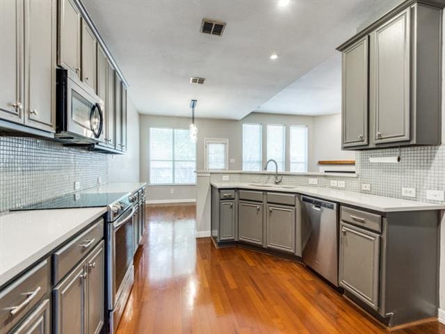 Building Photo - 9512 Saddle Dr