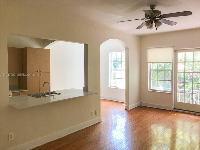 Foto del edificio - 700 W 51st St