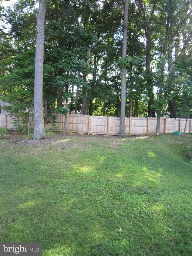 Primary Photo - 200 Maple Ct