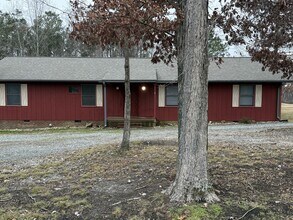 Building Photo - 3420 Becks Church Rd