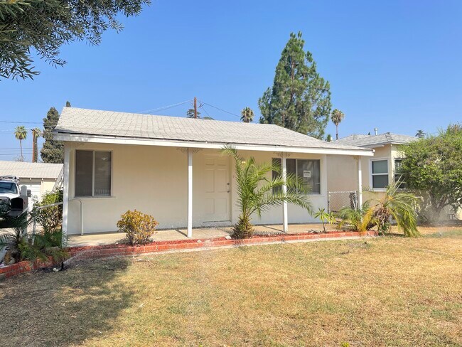 Building Photo - 5769 Eugene St