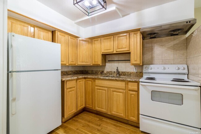 Foto del edificio - 47-09 Bell Blvd