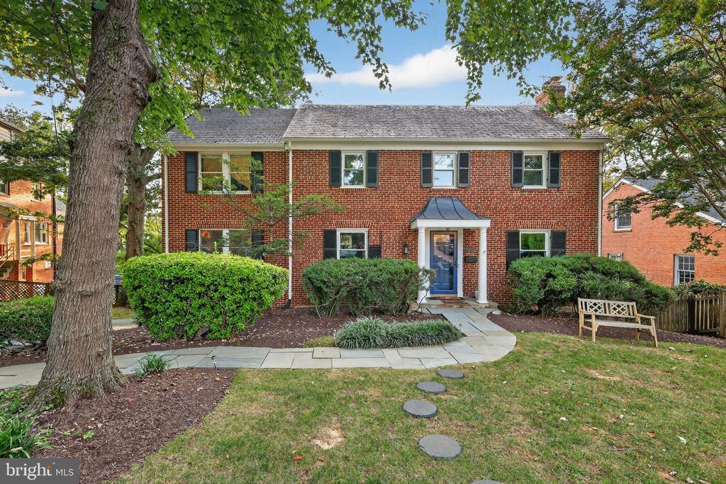 Foto principal - 9302 W Parkhill Dr