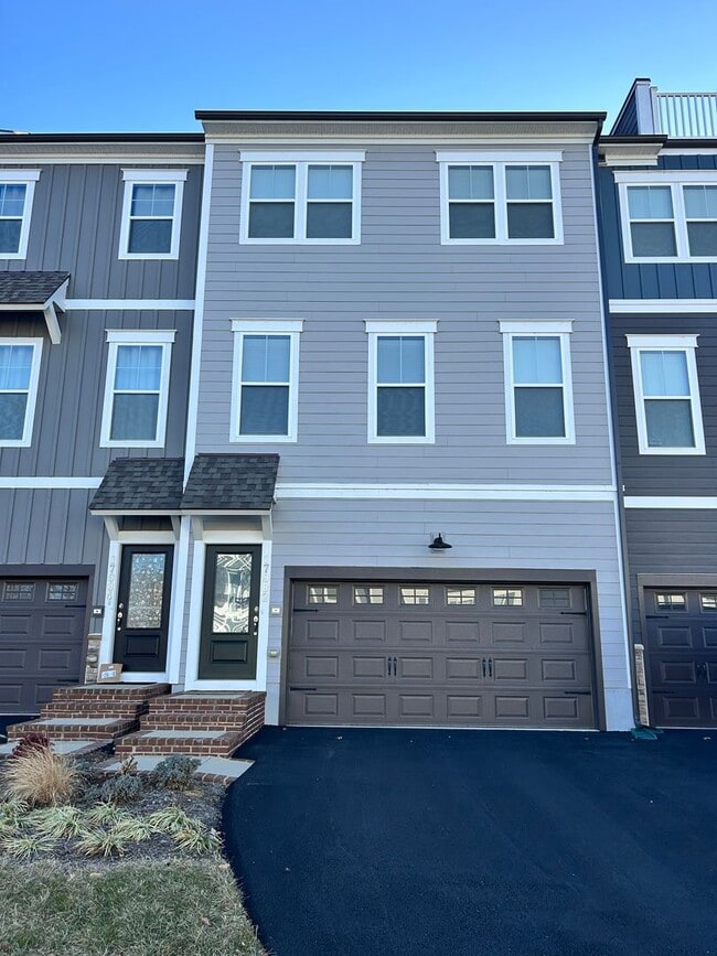 Building Photo - 17982 Woods Overlook Dr