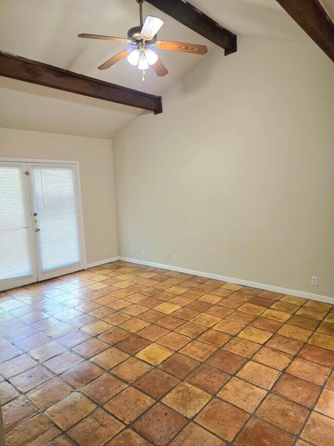 Building Photo - MOVE-IN SPECIAL!! $500.00 DEPOSIT  $500 Prorated rent before July 22nd