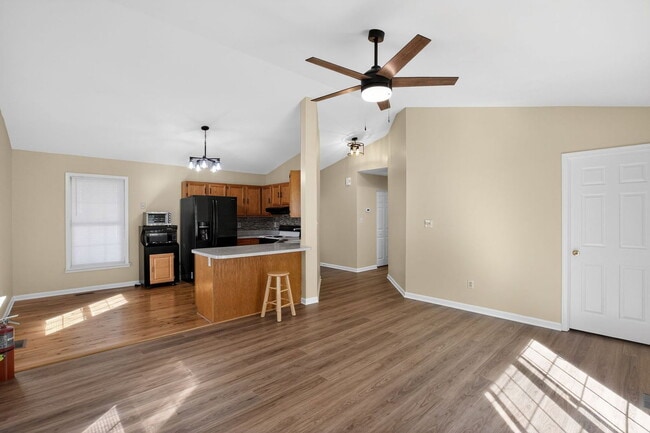 Foto del edificio - 15980 Crowfoot Ct