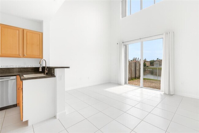 Foto del edificio - 11552 NW 69th Terrace