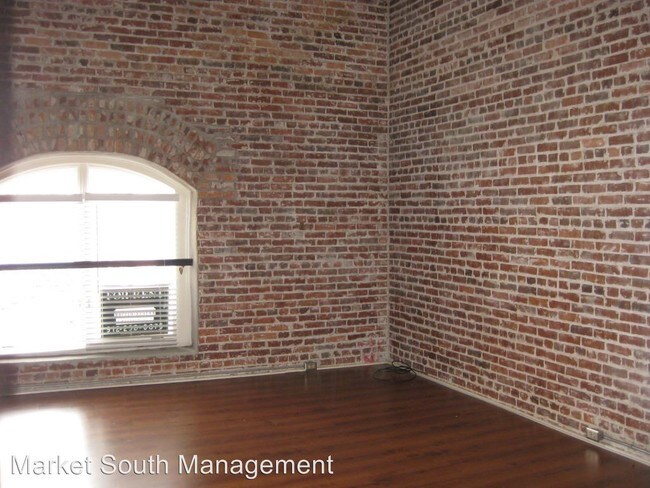 Building Photo - 411 W Congress St