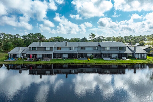 Alternate - Deerwood Condominium